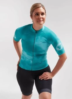 Teal Acid Women's Essentials TOUR Jersey 7 Teal Acid Women's Essentials TOUR Jersey -Pro Fit Shop C Front 20.09.02 TOUR F GREEN JERSEY SS0002