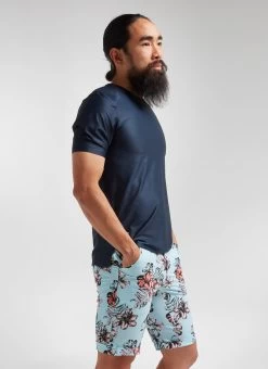 Navy LTD Aloha Tech Tee -Pro Fit Shop C Side 20.09.02 BSC ALOHA M TEE NAVY FLORAL SHORT 0004