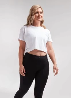 White Women's Crop Tee 10 White Women's Crop Tee -Pro Fit Shop W Side 20.09.03 BSC WMN WHITE CROP 0016